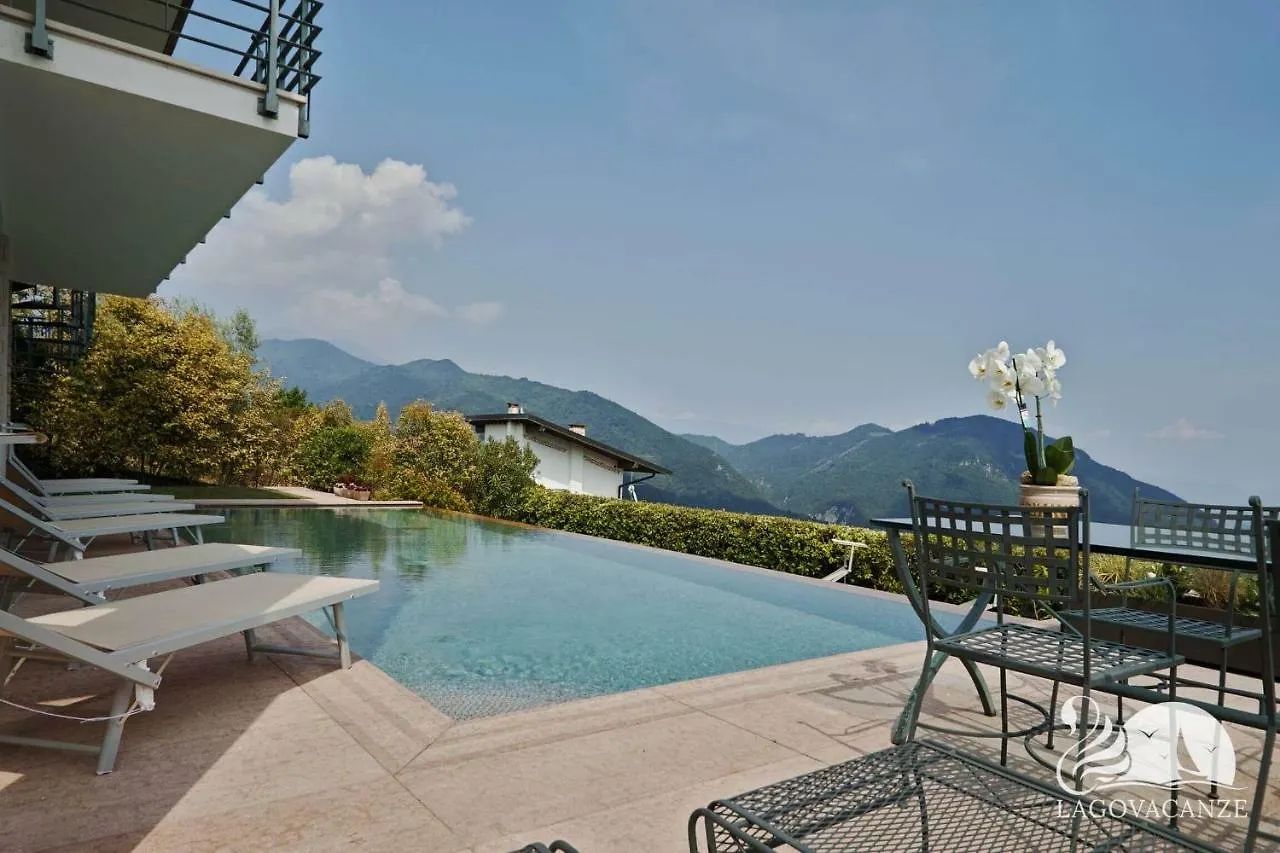 Villa Livia Luxury Роэ